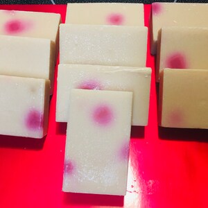 PREMIUM HANDMADE SOAP POMEGRANTE CHERRY SOAP